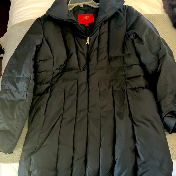 Women jacket. Guess Brand - Picture 1 of 2